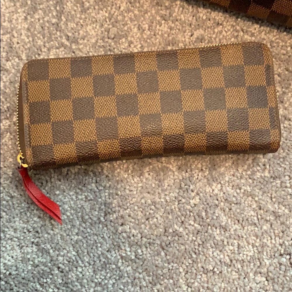 LV wallet